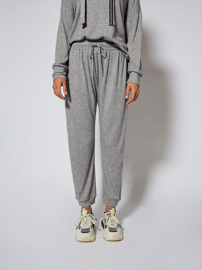 PANTALÓN JOGGER CON STRASS GrisVigoreClaro