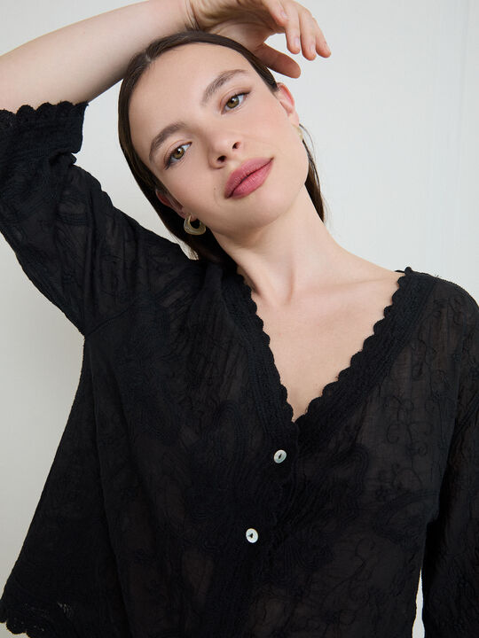 CAMISA BORDADOS FANTASIA Negro image number null