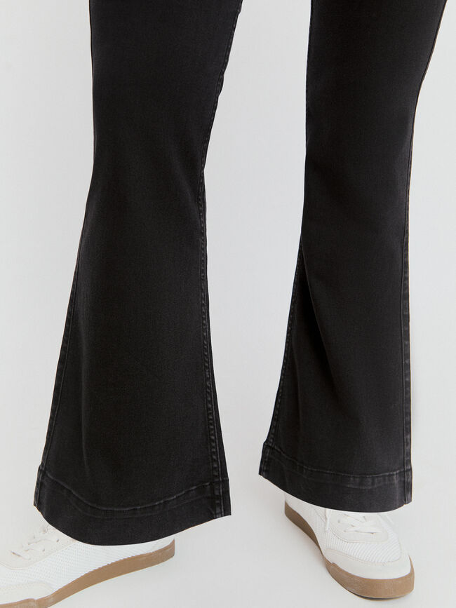 ACAMPANADO VAQUERO LARGO Negro