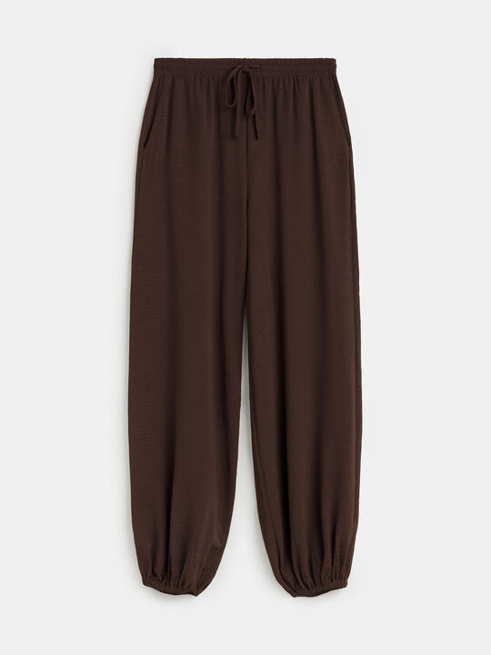 PANTAL&Oacute;N BOMBACHO TIRAS Marron Oscuro image number null