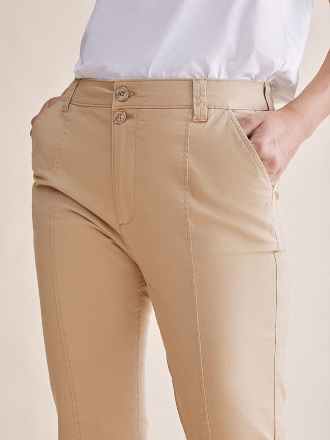 PANTALON DETALLE BOTONES Camel Claro