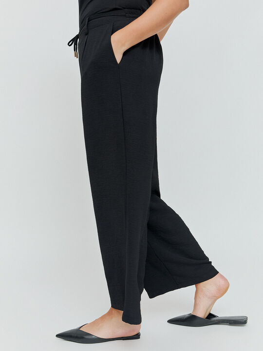 PANTALON ANCHO FLUIDO Negro image number null