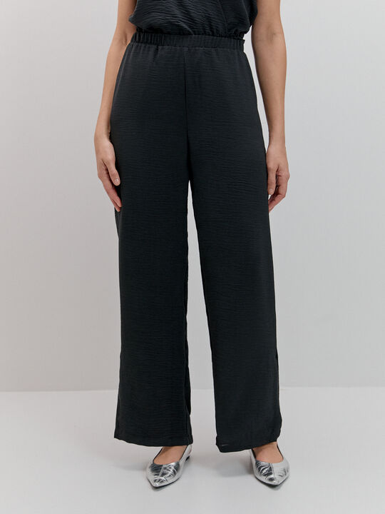 PANTAL&Oacute;N CON ABERTURAS Negro image number null