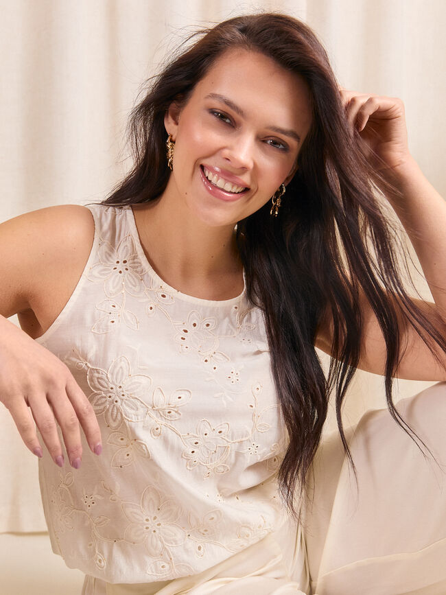 TOP BORDADO LENTEJUELAS Blanco Hueso