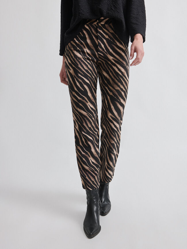 PANTALON RECTO ESTAMPADO Negro