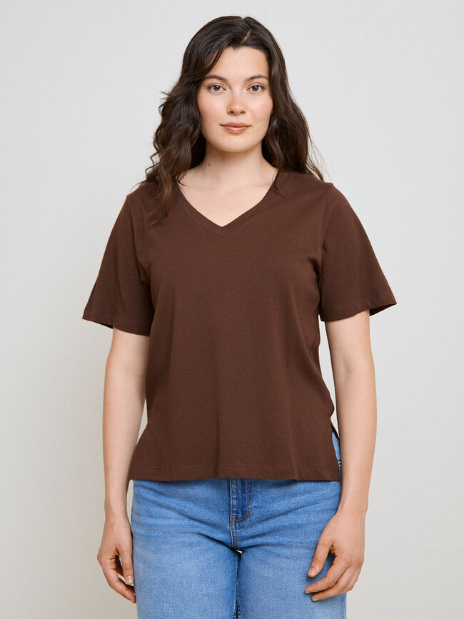 CAMISETA CUELLO PICO Marron