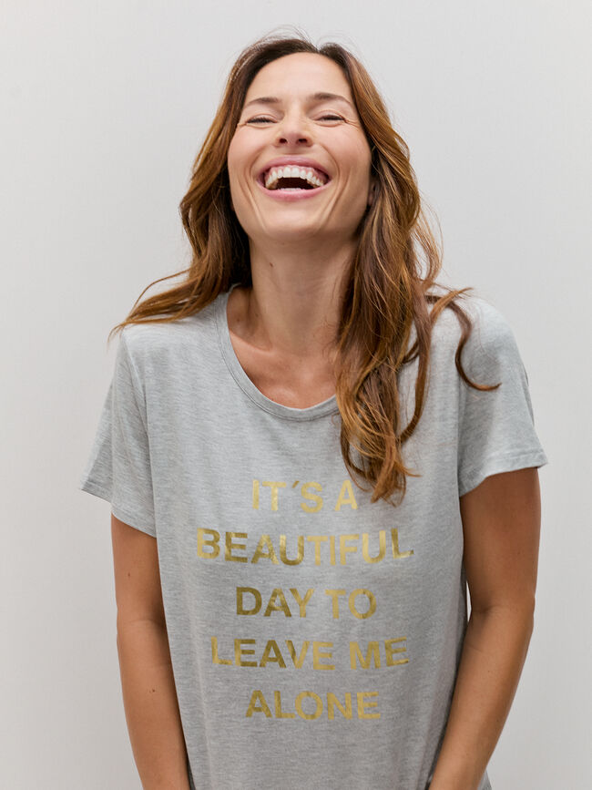 CAMISETA LETRAS BRILLANTES Gris Claro