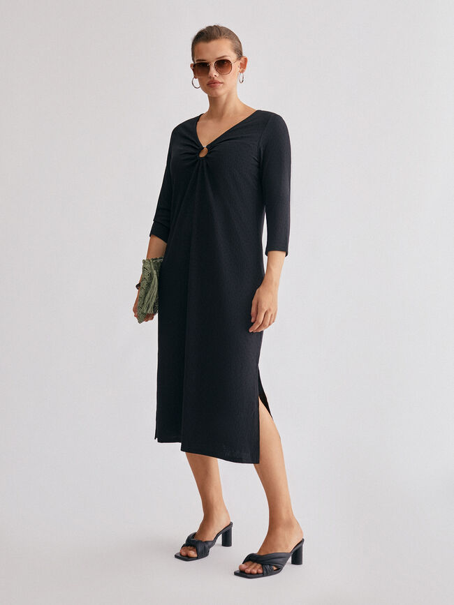 Vestido anilla en escote Negro