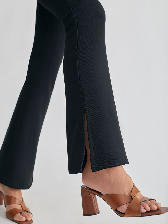pantalon acampanado con abertura Negro