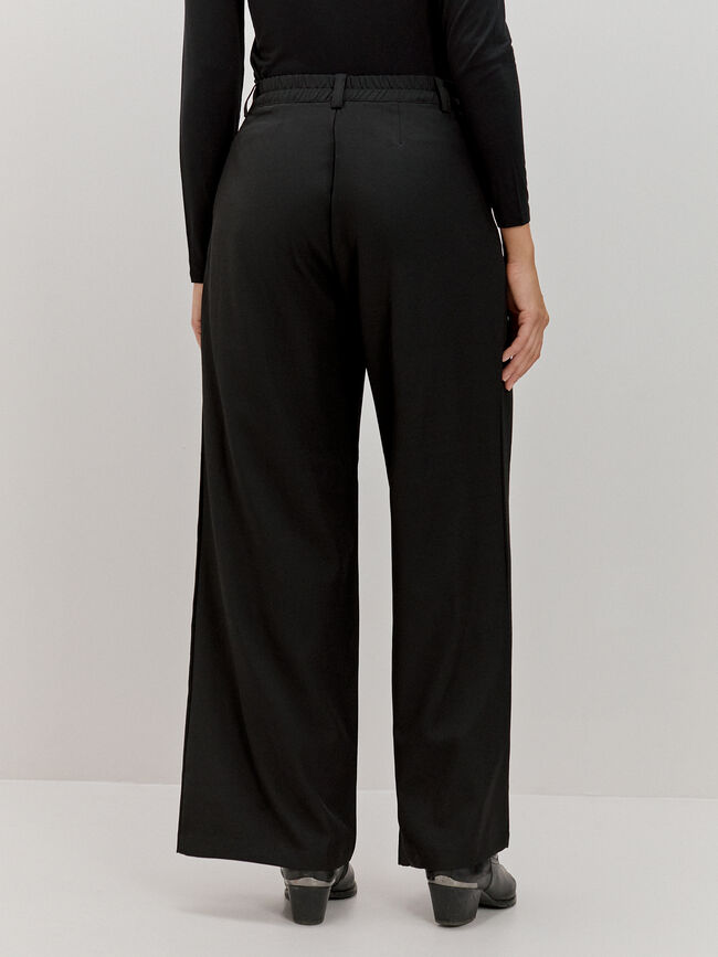 PANTALON VESTIR PINZAS Negro