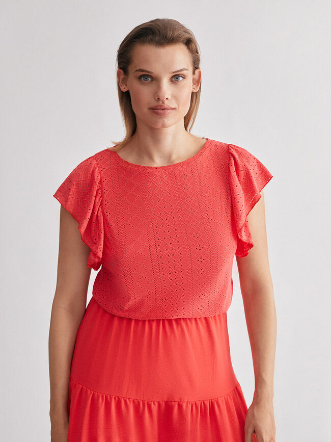 Top calados con volante en mangas Coral