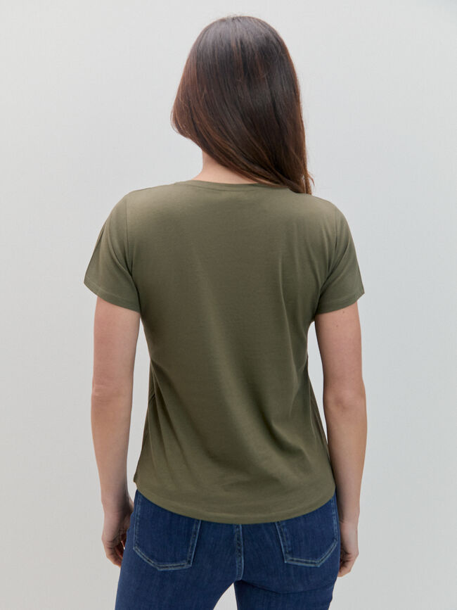 CAMISETA LETRAS DORADAS kaki oscuro