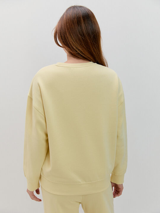 SUDADERA DETALLE Amarillo Pastel image number null