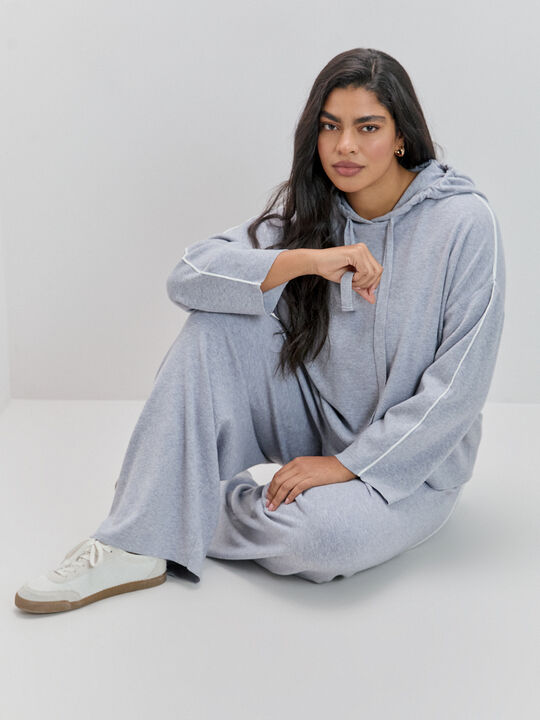 PANTALON CONJUNTO Gris image number null