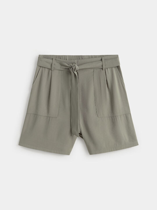 SHORT CON CINTURÓN Verde Te image number null