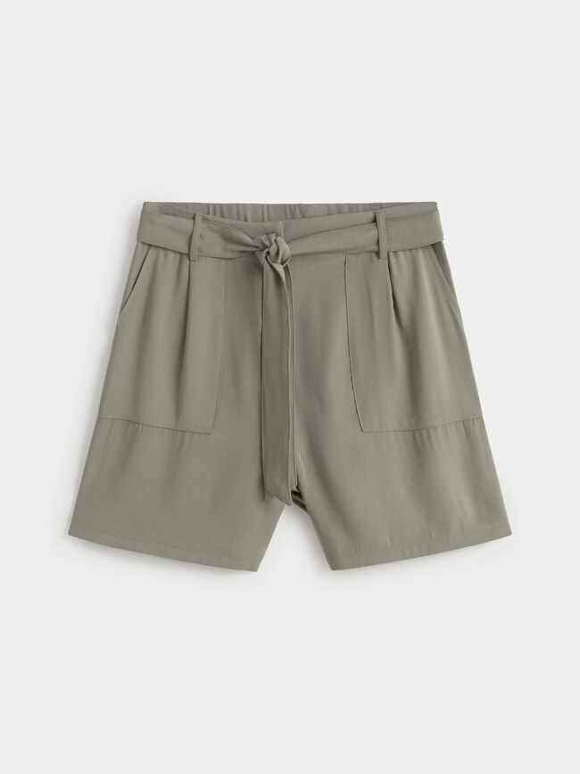 SHORT CON CINTURÓN Verde Te