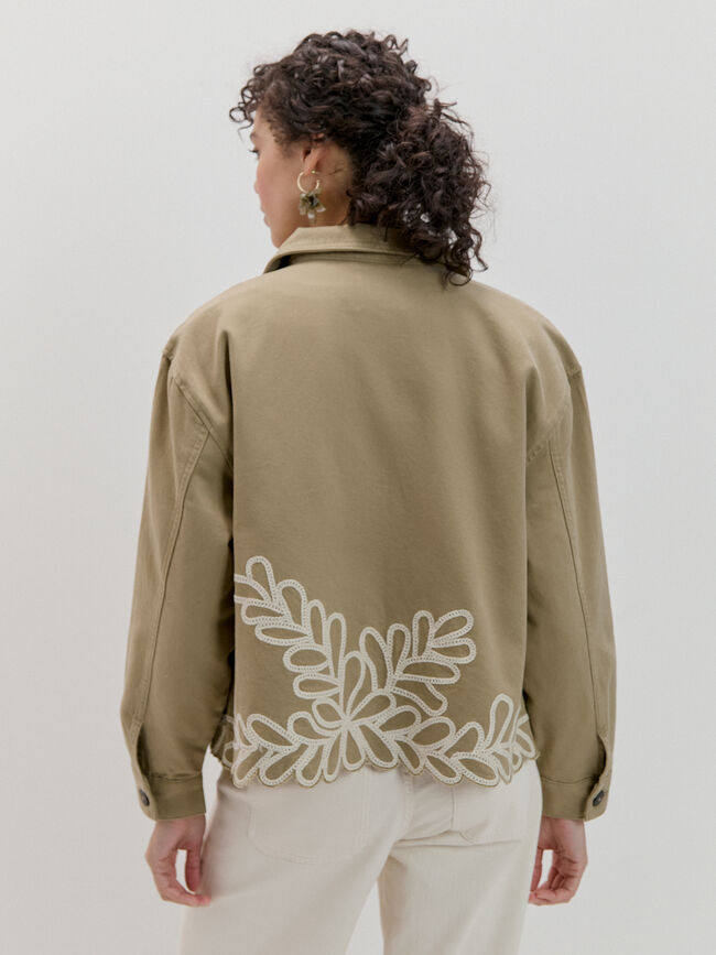 CHAQUETA BORDADA Kaki