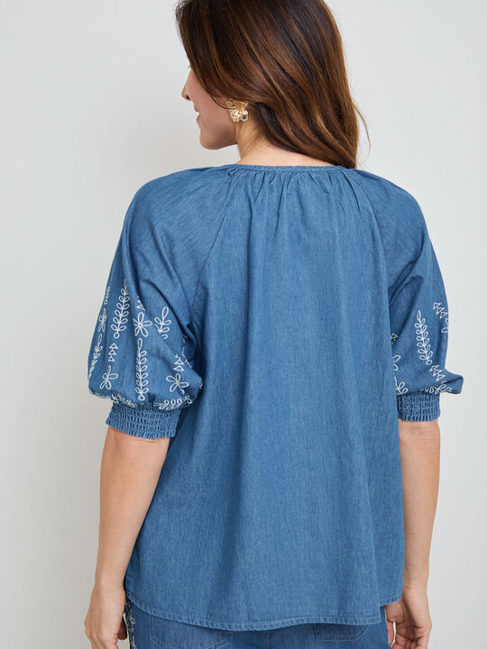 BLUSA DETALLE BORDADO Mid Blue Wash image number null