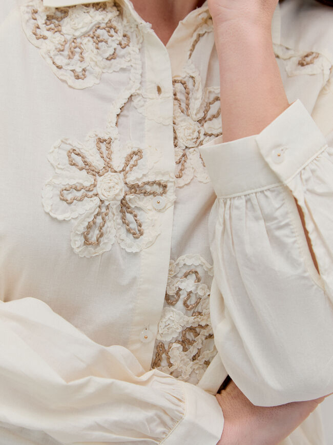 CAMISA ABLUSONADA BORDADA Beige