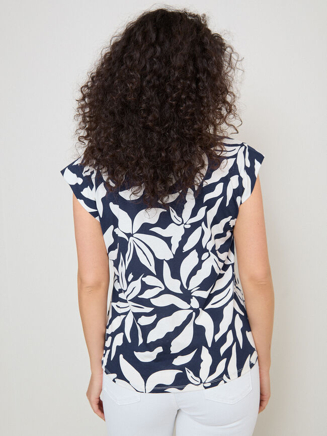 CAMISETA CUELLO PICO Estampado 1