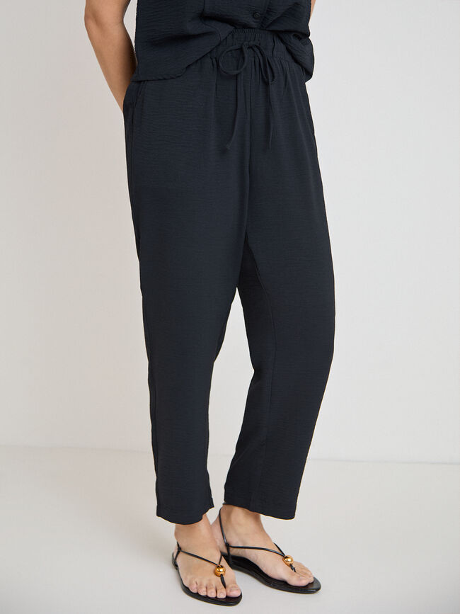 PANTAL&Oacute;N JOGGER Negro