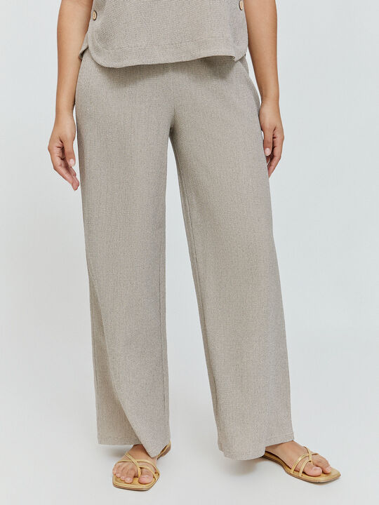 PANTALON TEXTURA Camel image number null