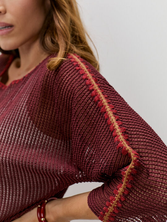 CAMISETA DETALLE BORDADO Vino image number null