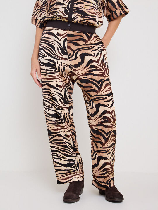 PANTAL&Oacute;N ESTAMPADO CONJUNTO Camel image number null