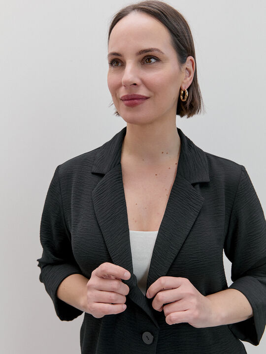 BLAZER LARGA FLUIDA Negro image number null