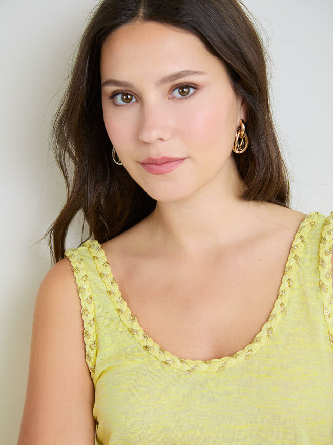 TOP DETALLE ESCOTE Amarillo Pastel