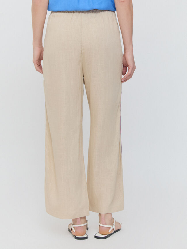 PANTALON DETALLE LATERAL Camel