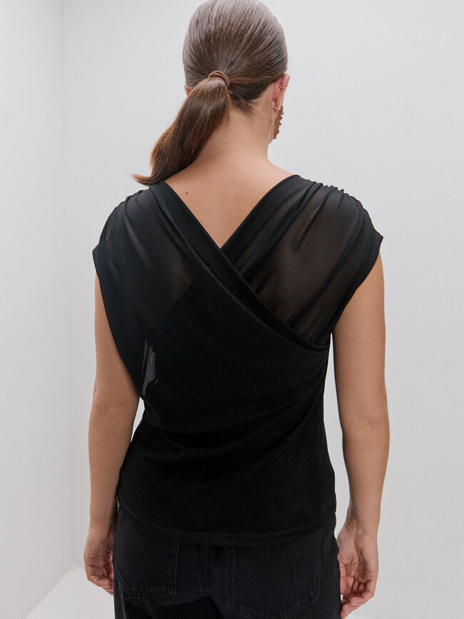 CAMISETA DRAPEADA Negro