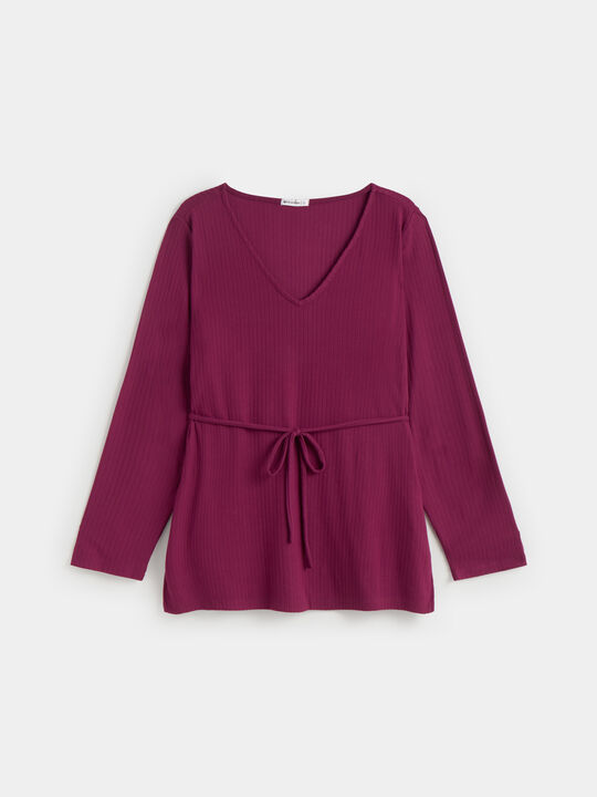 CAMISETA CUELLO PICO Berenjena image number null