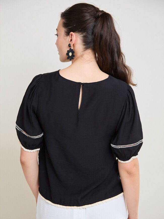 BLUSA BORDADOS CONTRASTE Negro