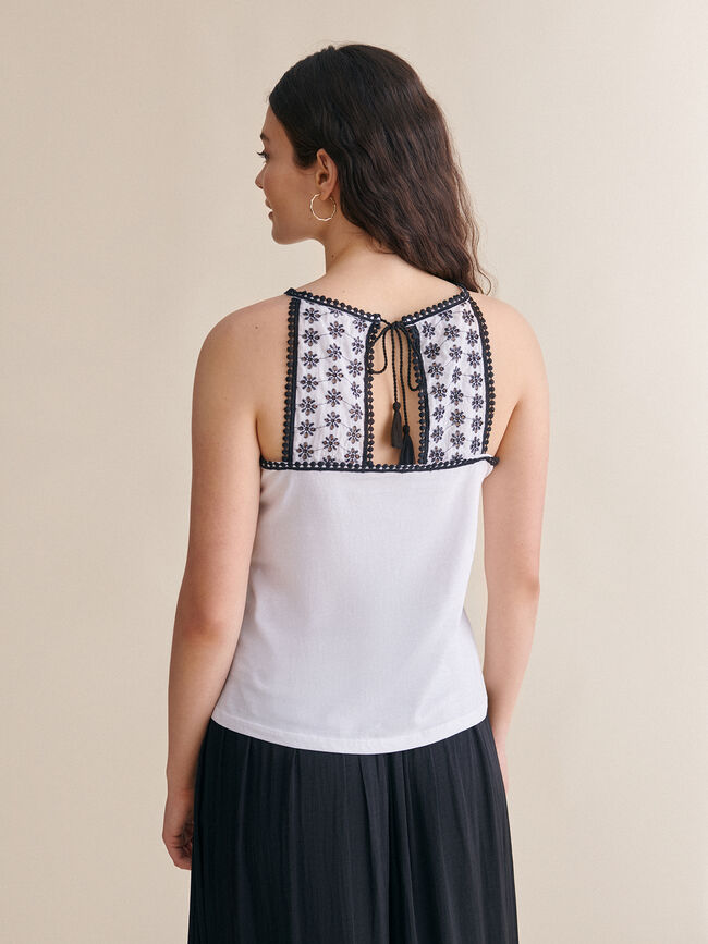 top halter detalle bordado 100% algodón Blanco Optico