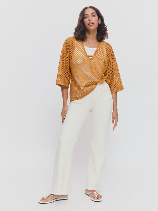 CAMISETA DETALLE ESCOTE Mostaza image number null