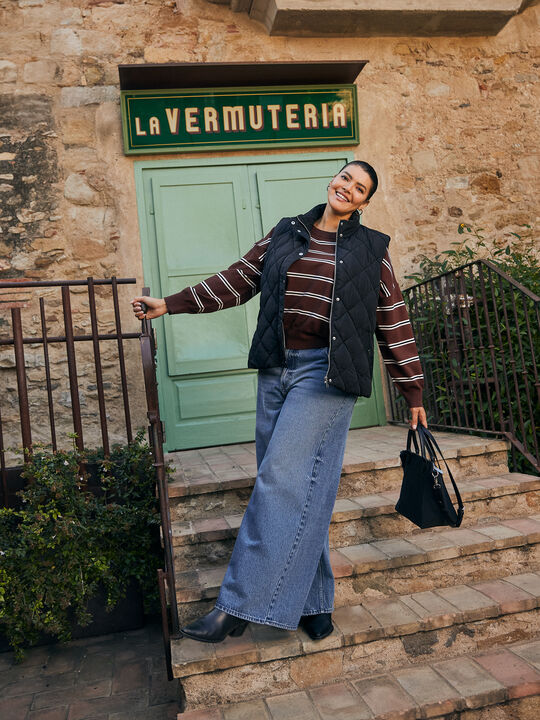 CHALECO BÁSICO Negro image number null