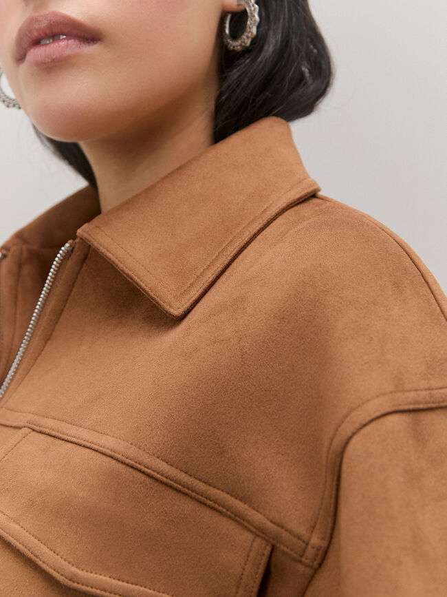 CHAQUETA ANTELINA CREMALLERA Almendra