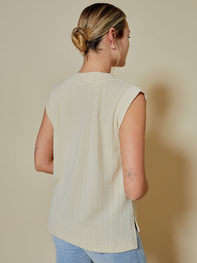 chaleco cuello pico Beige