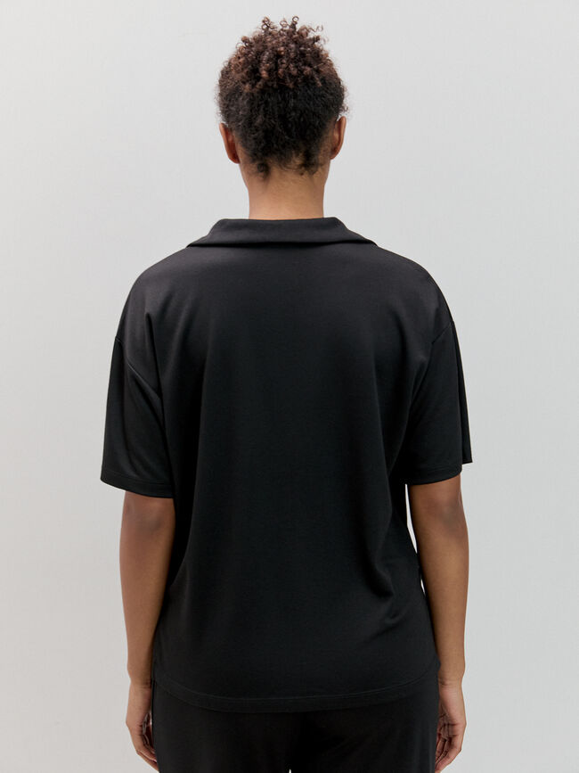 CAMISETA CUELLO CAMISERO Negro