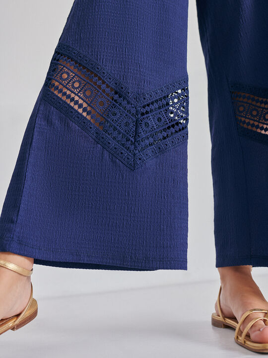 PANTALÓN TEXTURA BORDADO Azul Marino image number null