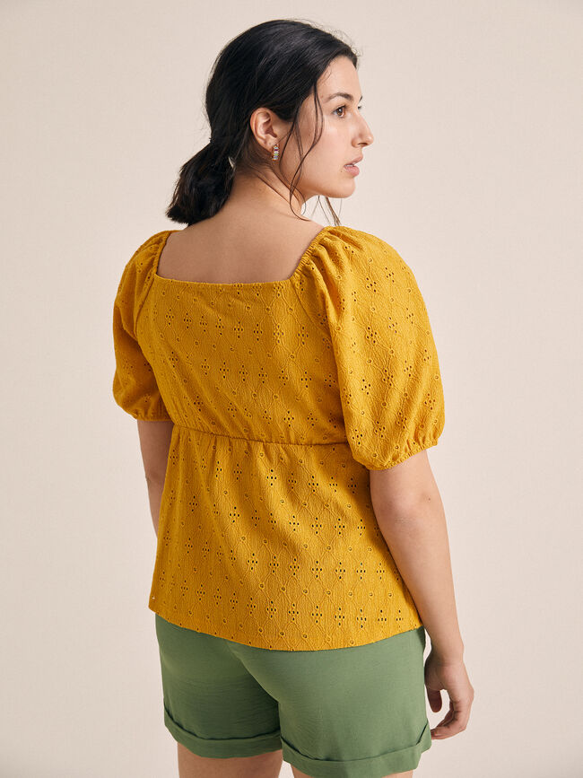camiseta detalle lazo Mostaza