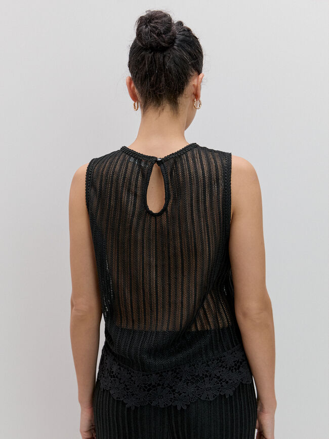 TOP DETALLE CROCHET Negro