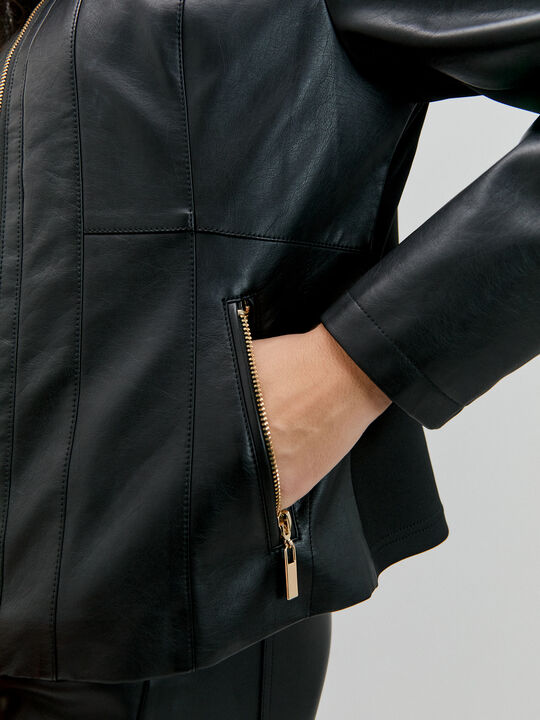 CHAQUETA CORTES POLIPIEL Negro image number null