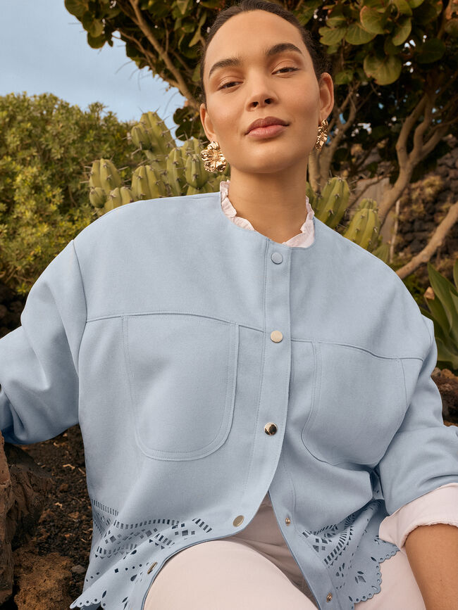 CAZADORA TROQUELADA ANTELINA Azul Bebe