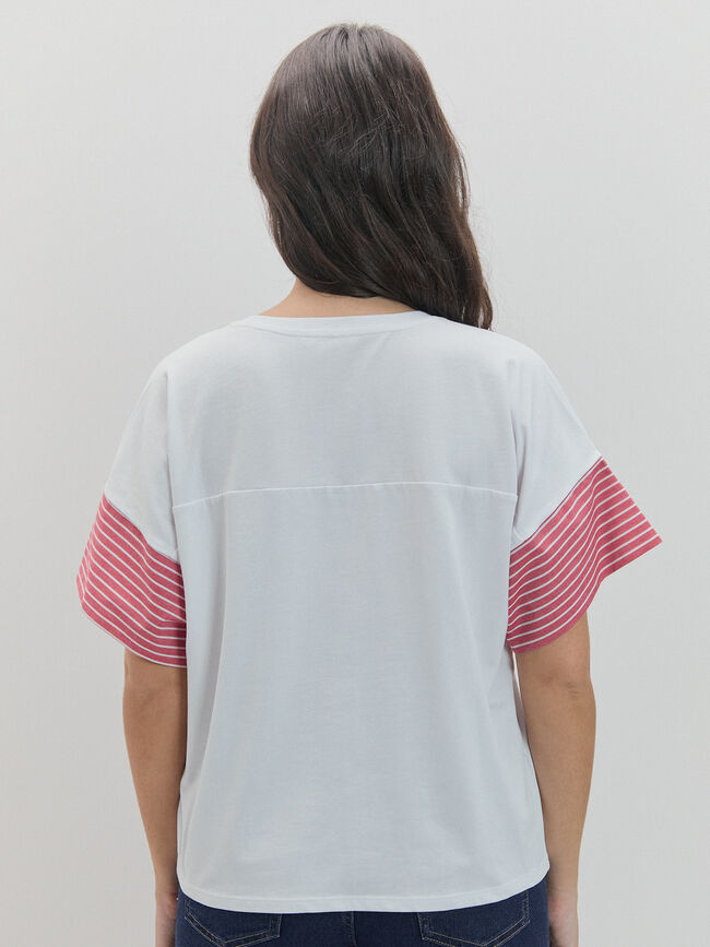 CAMISETA DETALLE MANGA Rojo