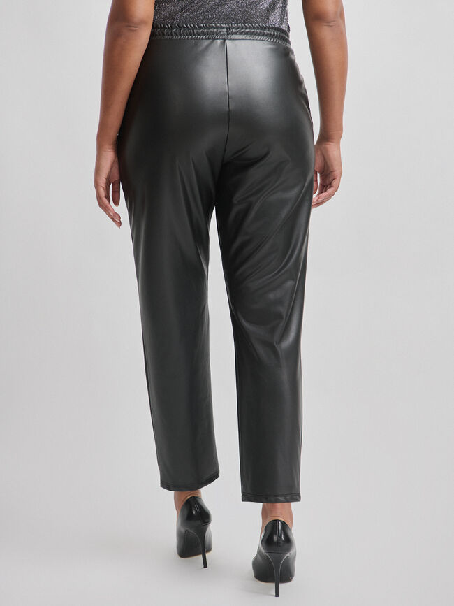 PANTALÓN JOGGER EFECTO PIEL Negro