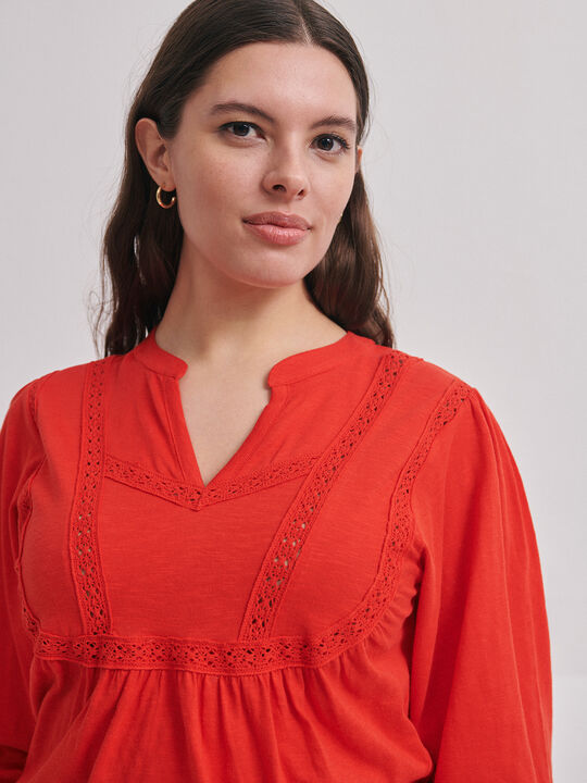CAMISETA BORDADA Rojo Tomate image number null