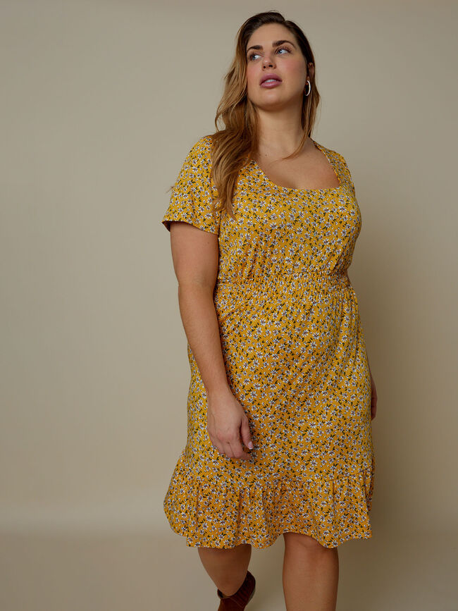 Vestido escote cuadrado Mostaza