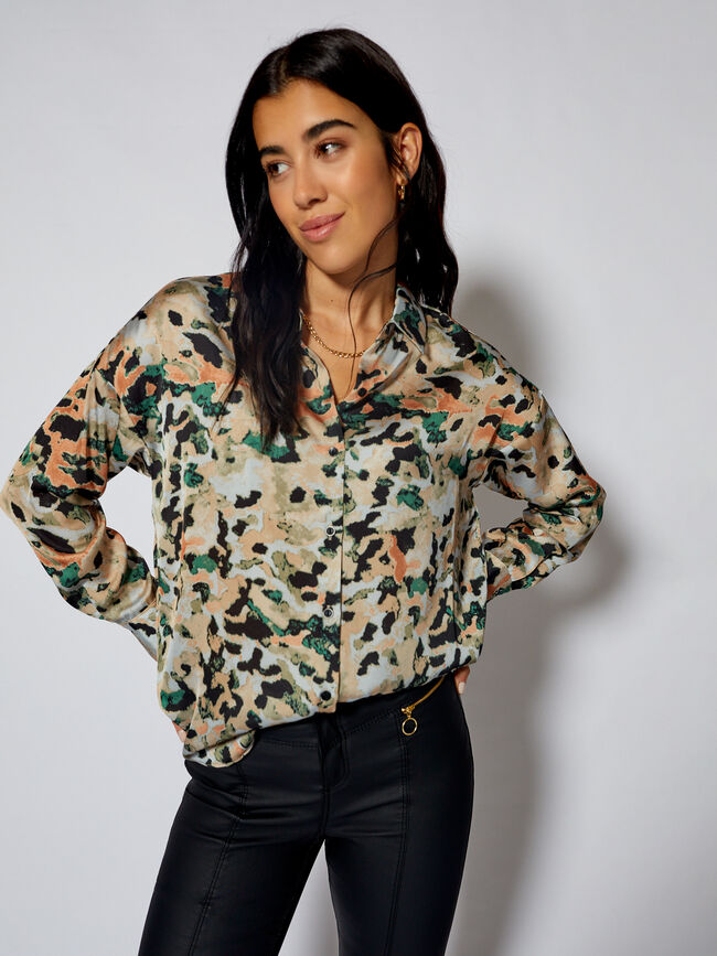 Blusa satén etampado Kaki